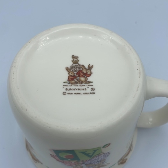 ROYAL Doulton Bunnykins ABC Fine Bone China Porcelain Children’s Mug - Picture 3 of 4